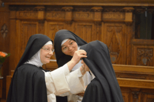Can nuns wear normal clothes? - Christian Faith Guide